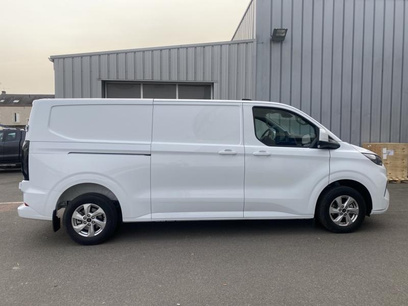 Image FORD Fourgon 320 L2H1 2.0L EcoBlue diesel 150 ch BVM6 LIMITED
