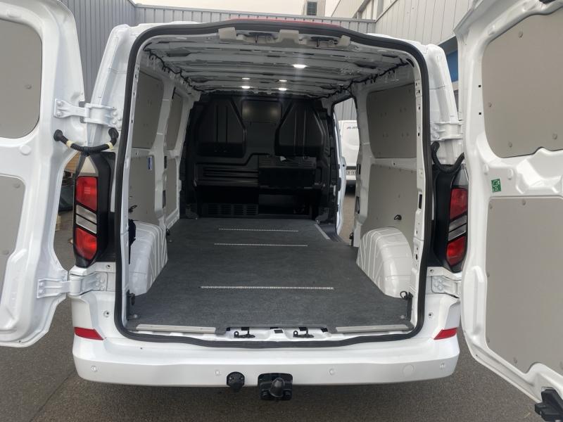 Image FORD Fourgon 320 L2H1 2.0L EcoBlue diesel 150 ch BVM6 LIMITED