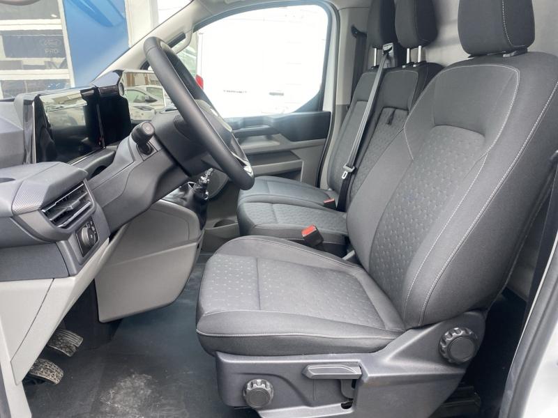 Image FORD Fourgon 320 L2H1 2.0L EcoBlue diesel 150 ch BVM6 LIMITED