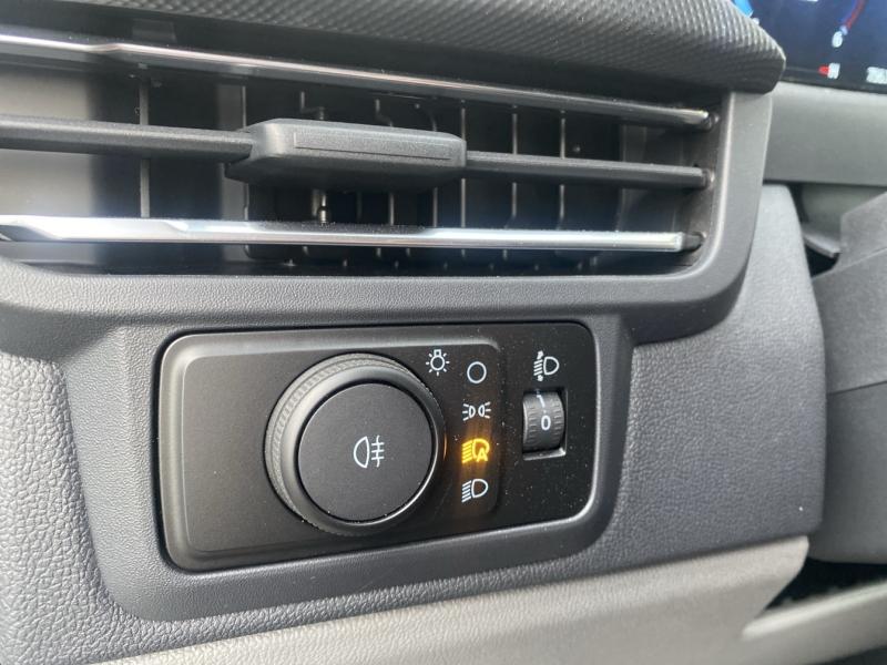 Image FORD Fourgon 320 L2H1 2.0L EcoBlue diesel 150 ch BVM6 LIMITED