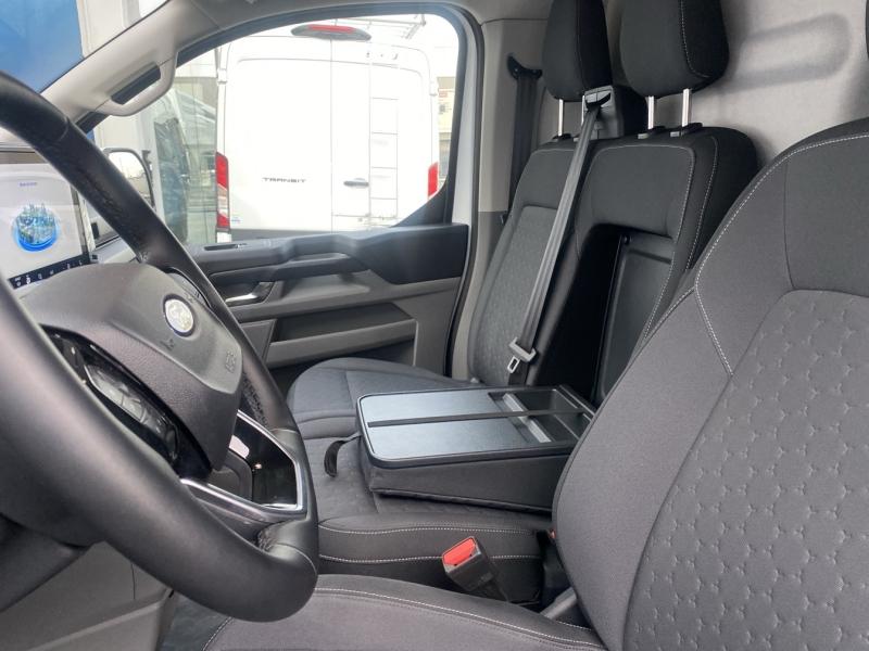 Image FORD Fourgon 320 L2H1 2.0L EcoBlue diesel 150 ch BVM6 LIMITED