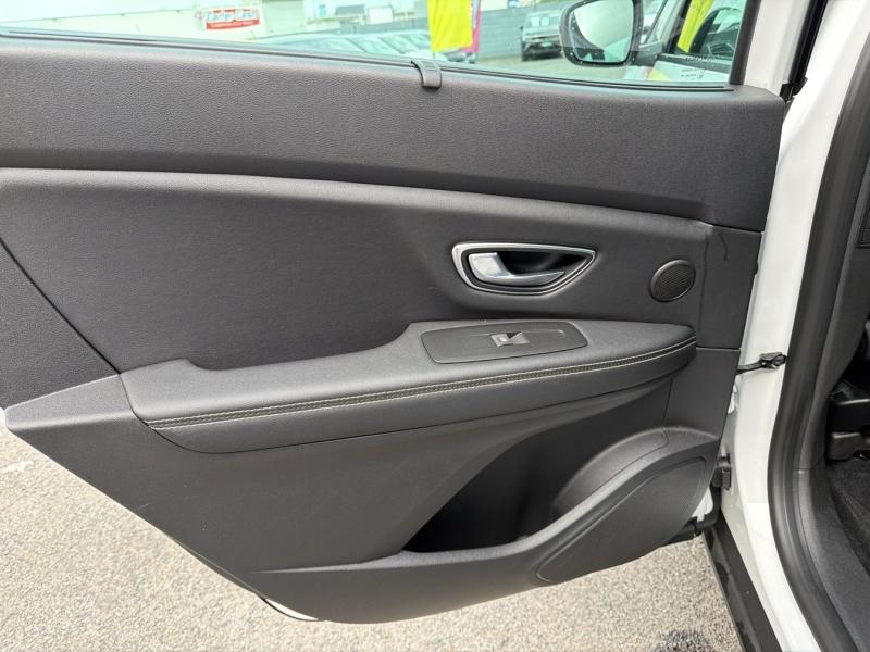 Image RENAULT Grand Scenic 1.7 Blue dCi 150ch Intens EDC