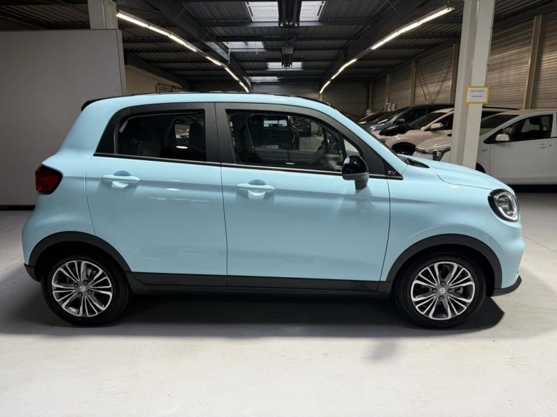 Image LEAPMOTOR T03 Electric 95ch Design