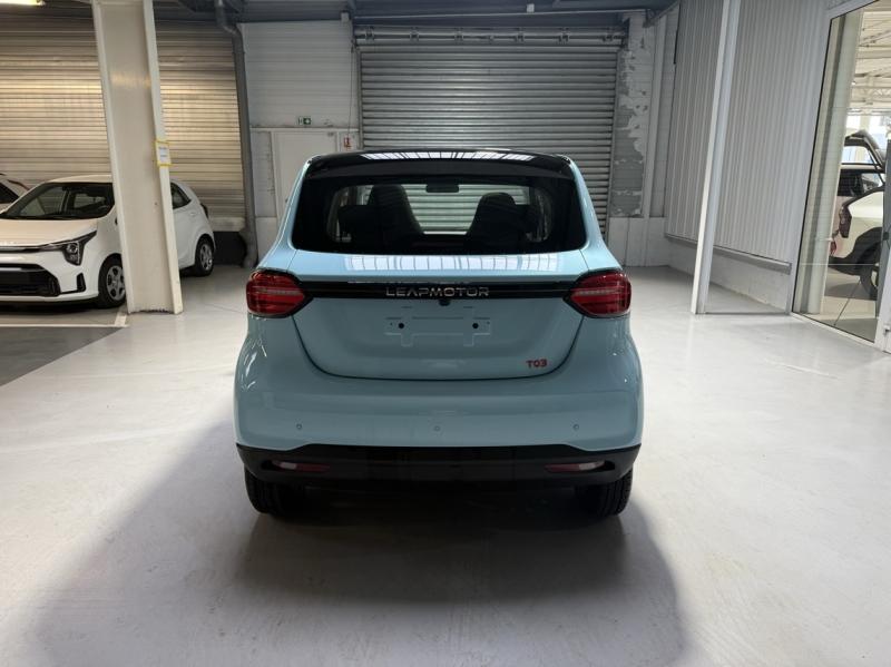 Image LEAPMOTOR T03 Electric 95ch Design