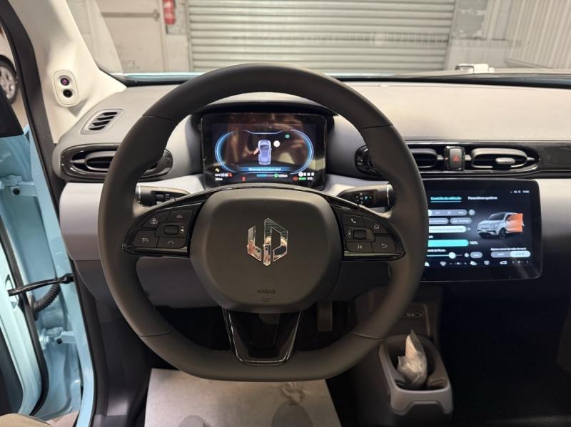 Image LEAPMOTOR T03 Electric 95ch Design