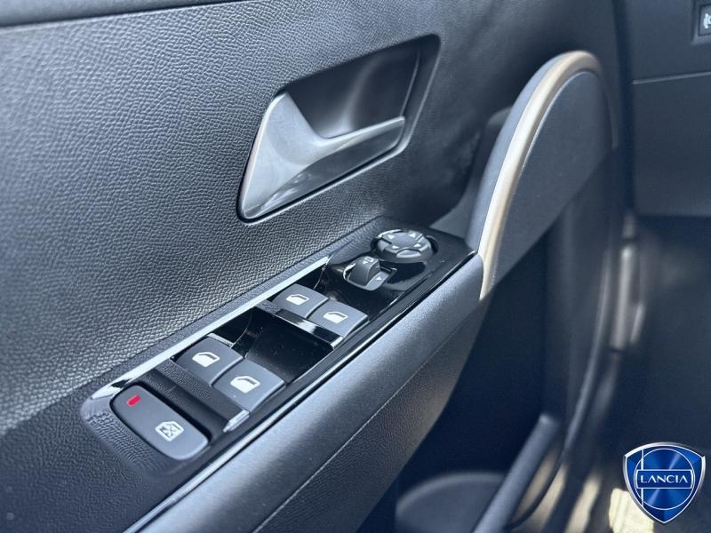 Image LANCIA Ypsilon 1.2 Ibrida 110ch LX eDCT6