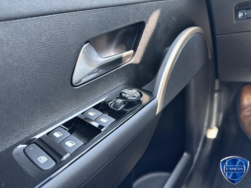 Image LANCIA Ypsilon 1.2 Ibrida 110ch LX eDCT6