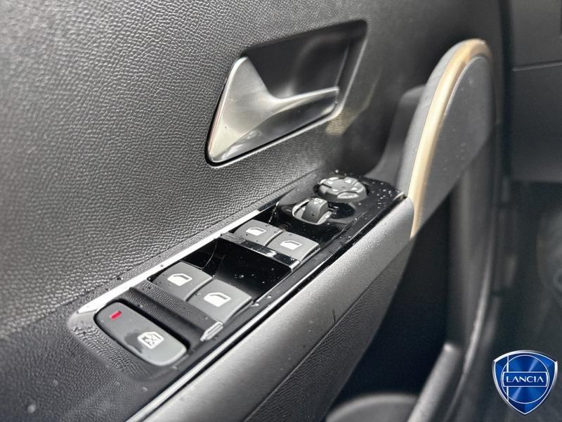 Image LANCIA Ypsilon 1.2 Ibrida 110ch LX eDCT6