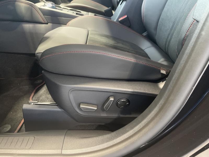 Image FORD Kuga 2.5 Duratec 243 ch Hybride essence Rechargeable (PHEV) Powershift 5p ST LINE X