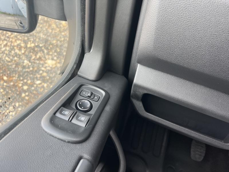 Image RENAULT Master Fg III (F62) Ph1 F3500 L1H2 dCi 125 Confort