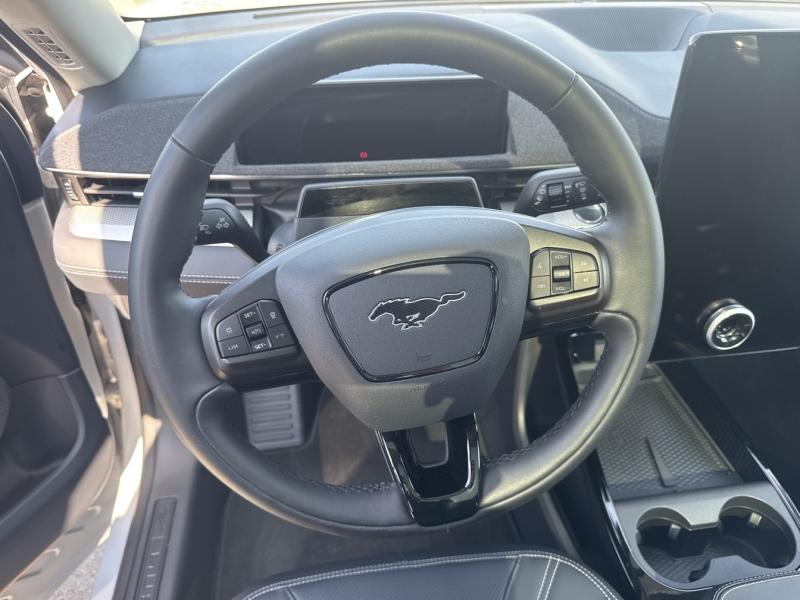 Image FORD Mustang Mach-E 269 ch Standard Range 76kWh Mach-E Propulsion