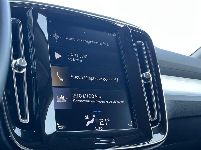 Image VOLVO XC40 D3 AdBlue 150ch Momentum Geartronic 8