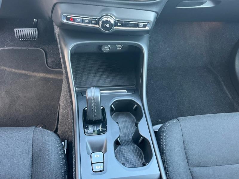 Image VOLVO XC40 D3 AdBlue 150ch Momentum Geartronic 8