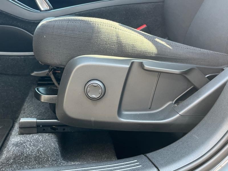 Image VOLVO XC40 D3 AdBlue 150ch Momentum Geartronic 8