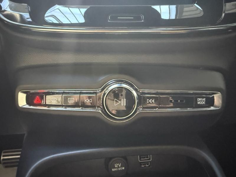 Image VOLVO XC40 T5 Recharge 180 + 82ch R-Design DCT 7