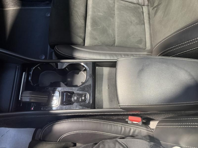 Image VOLVO XC40 T5 Recharge 180 + 82ch R-Design DCT 7