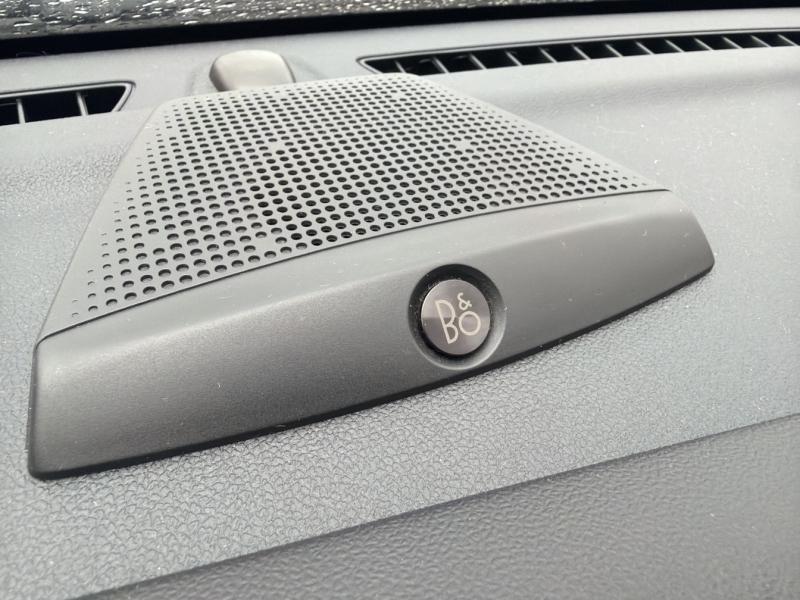 Image FORD Puma 1.0 Flexifuel 125ch S&S mHEV ST-Line X Vivid Ruby Edition