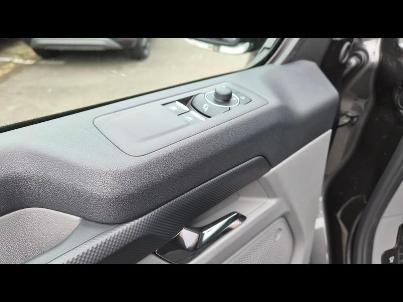 Image FORD Transit Custom Fg 320 L2H1 2.5 Duratec 232ch Hybride recheargeable Cabine Approfondie Limited CVT