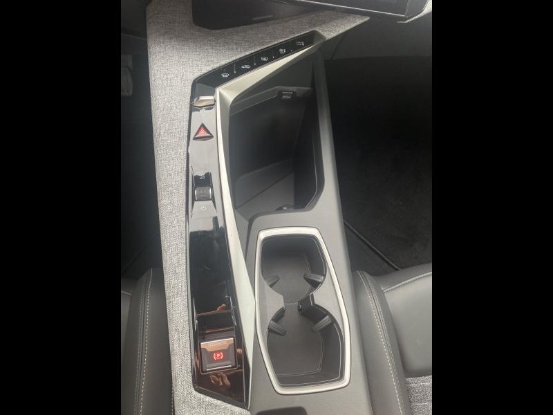 Image PEUGEOT 3008 1.2 Hybrid 145ch Allure e-DCS6