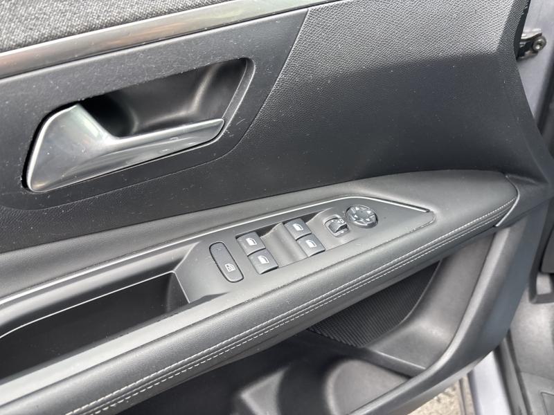 Image PEUGEOT 3008 1.5 BlueHDi 130ch E6.c Allure S&S  6cv