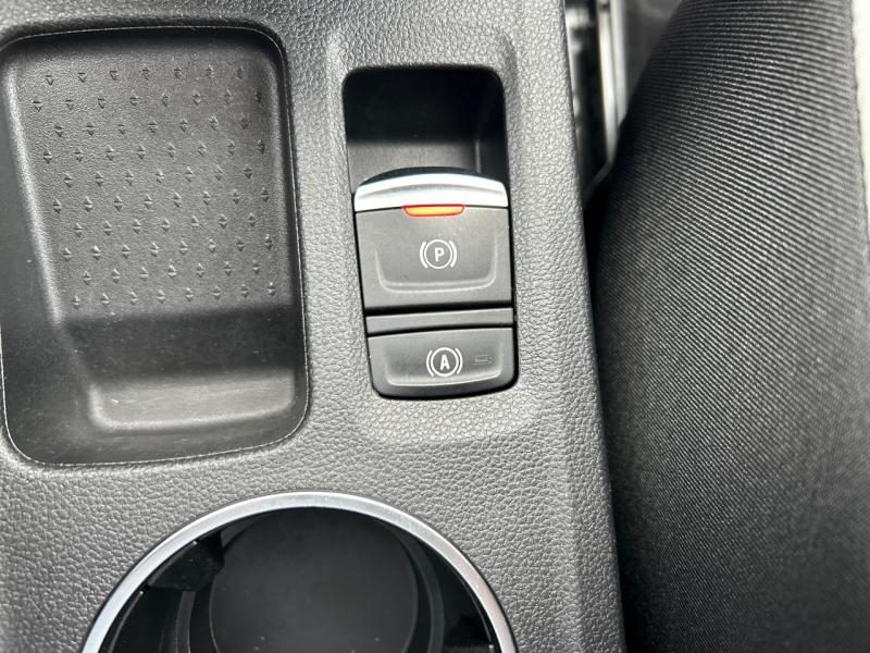 Image RENAULT Captur 1.3 TCe 140ch FAP Intens EDC -21