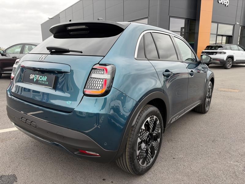 Image FIAT 600 e 156ch 54kWh La Prima