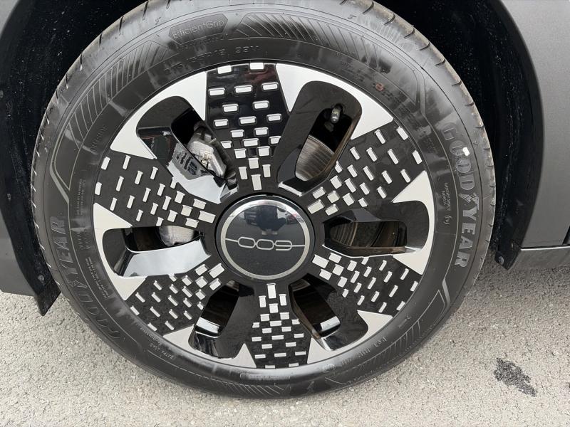 Image FIAT 600 e 156ch 54kWh La Prima