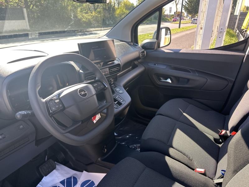 Image OPEL Combo Cargo M Diesel 130ch automatique Pack Premium Connect