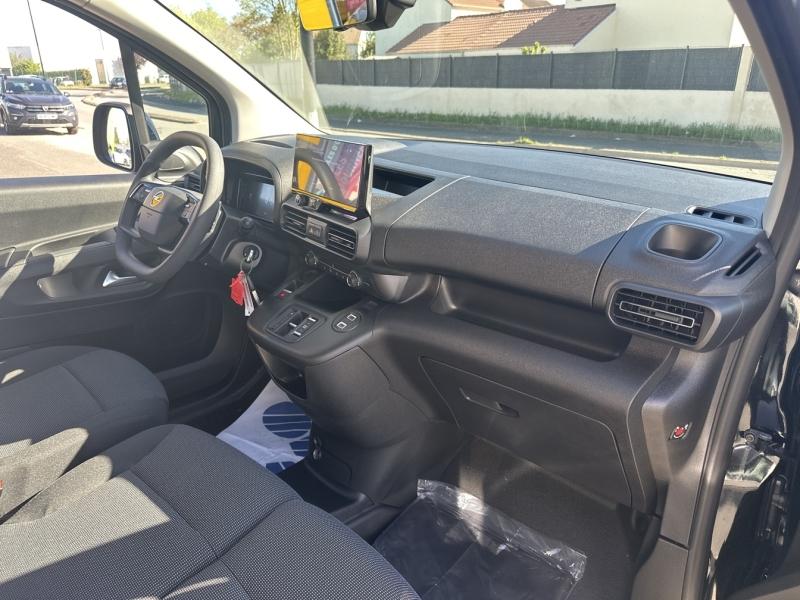 Image OPEL Combo Cargo M Diesel 130ch automatique Pack Premium Connect