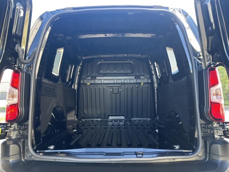 Image OPEL Combo Cargo M Diesel 130ch automatique Pack Premium Connect