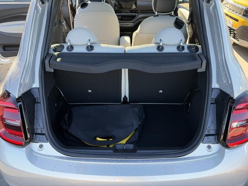 Image FIAT 500 e 118ch Giorgio Armani Collectors Edition MY25 Step 2