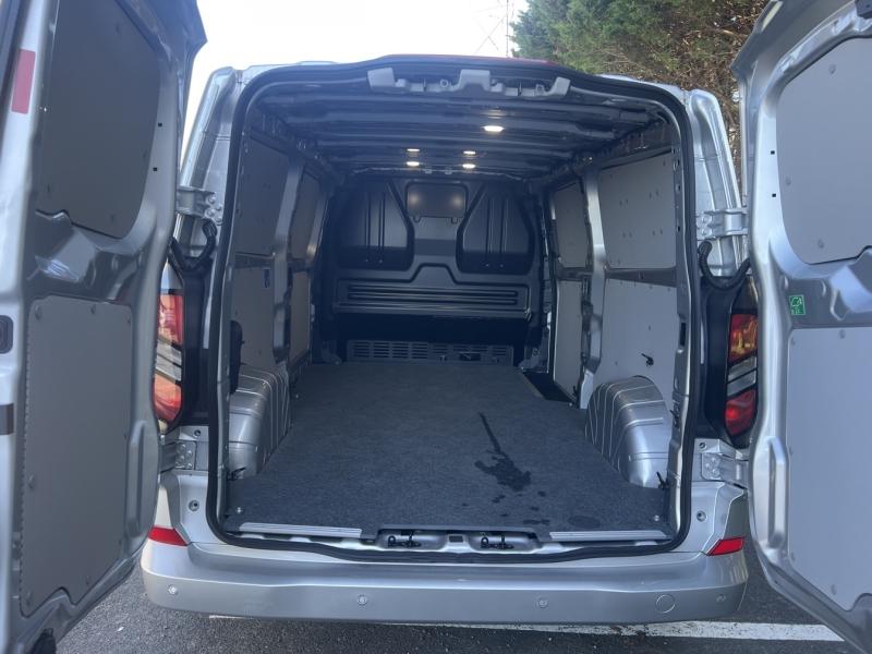 Image FORD Transit Custom Fg 320 L2H1 2.5 Duratec 232ch Hybride rechargeable Limited CVT