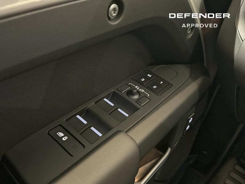 Image LAND-ROVER Defender 110 2.0 P300e PHEV X-Dynamic HSE