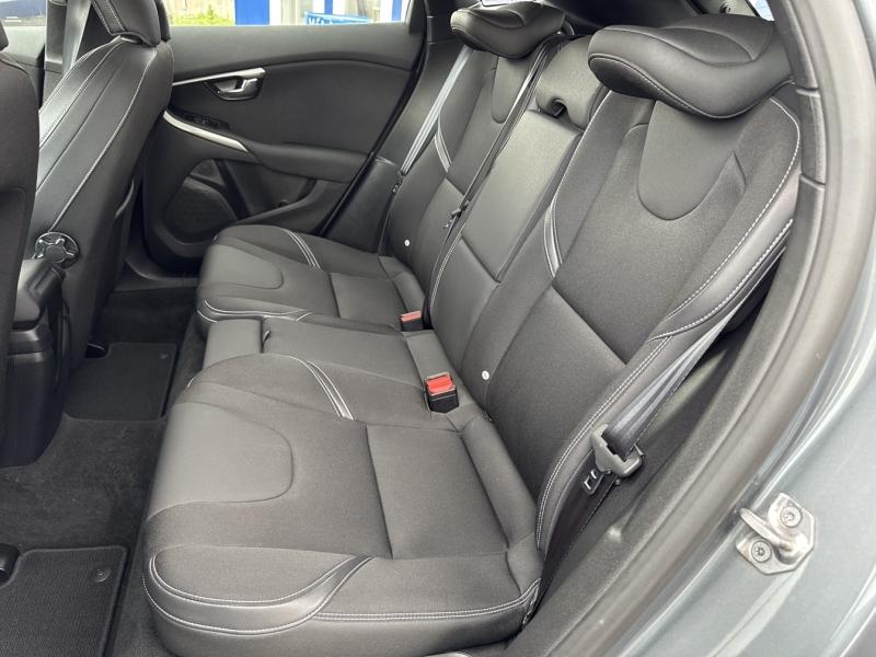 Image VOLVO V40 D2 120ch Itëk Edition