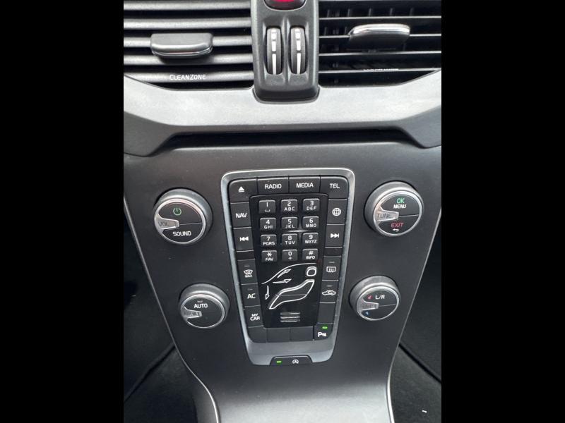 Image VOLVO V40 D2 120ch Itëk Edition