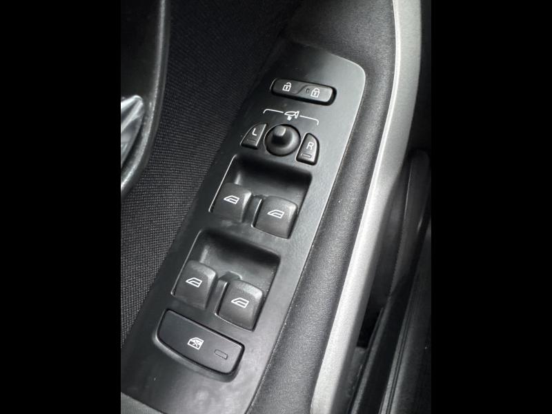 Image VOLVO V40 D2 120ch Itëk Edition