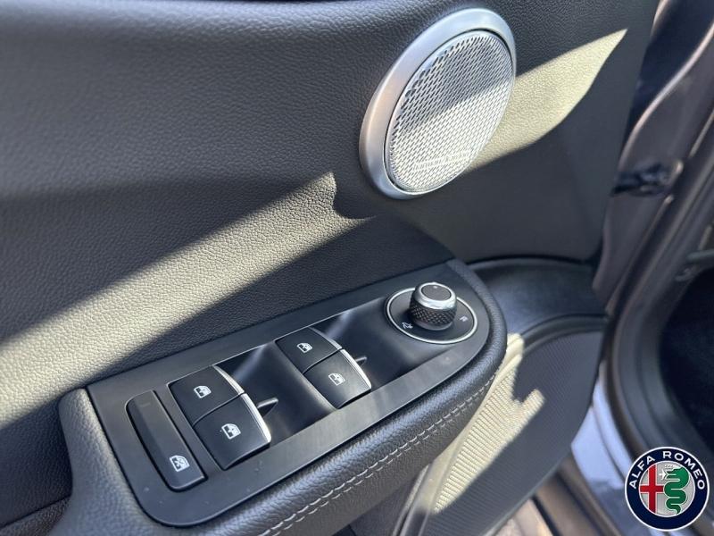 Image ALFA ROMEO Giulia 2.2 Diesel 160ch Veloce AT8