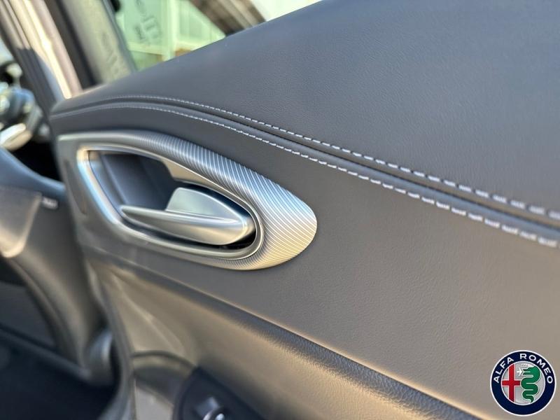 Image ALFA ROMEO Giulia 2.2 Diesel 160ch Veloce AT8