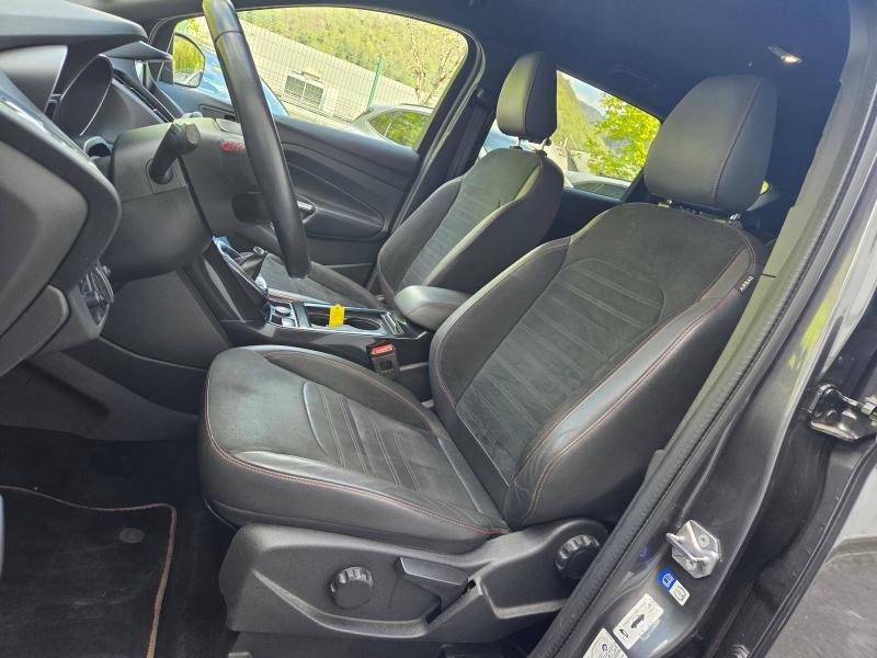 Image FORD Kuga 2.0 TDCi 150ch Stop&Start ST-Line 4x2