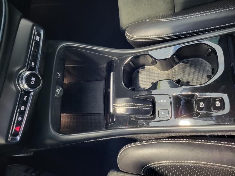 Image VOLVO XC40 D4 AdBlue AWD 190ch Business Geartronic 8