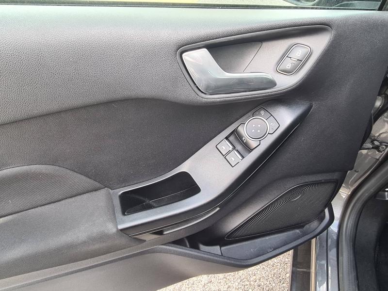 Image FORD Fiesta 1.0 EcoBoost 100ch Stop&Start Trend 5p Euro6.2