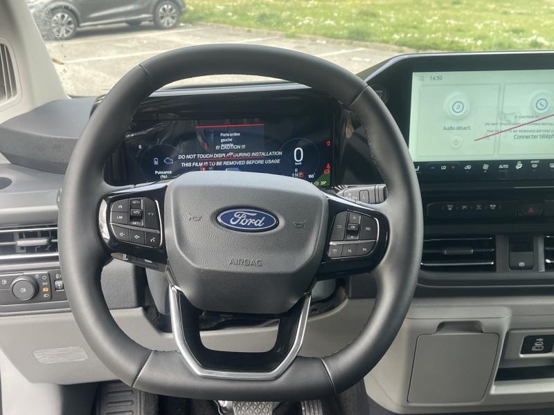 Image FORD Tourneo Custom 340 L2H1 2.5 Duratec 232ch Hybride rechargeable Titanium CVT