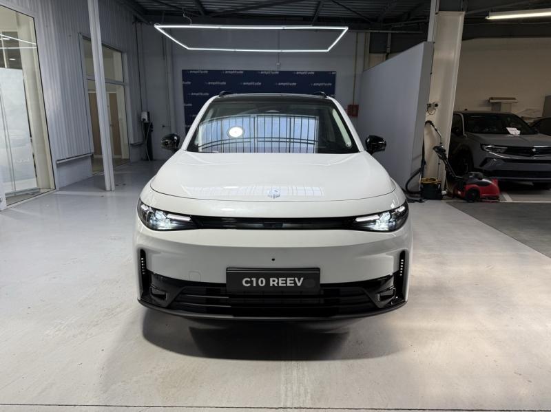 Image LEAPMOTOR C10 REEV 215ch 28,4 kWh Design MY25