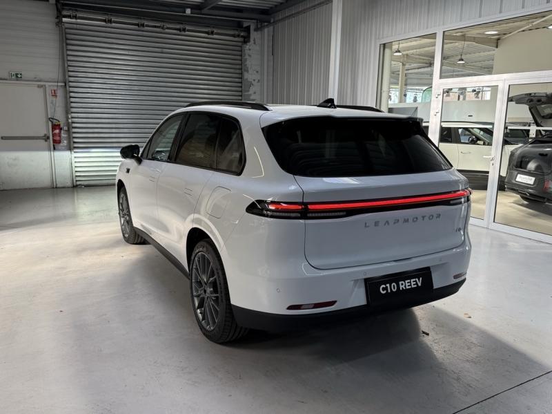 Image LEAPMOTOR C10 REEV 215ch 28,4 kWh Design MY25