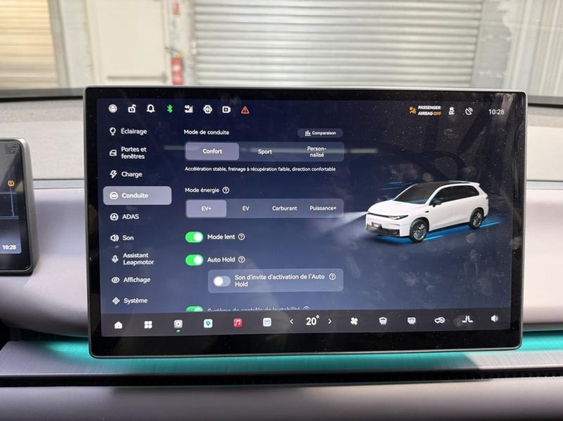 Image LEAPMOTOR C10 REEV 215ch 28,4 kWh Design MY25