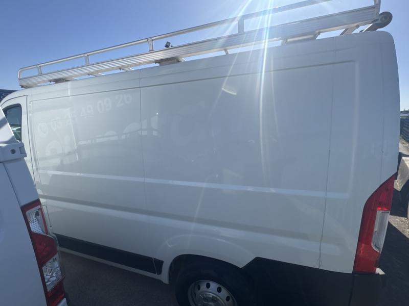 Image PEUGEOT Boxer Fg 330 L1H1 2.2 BlueHDi S&S 140 ch Premium