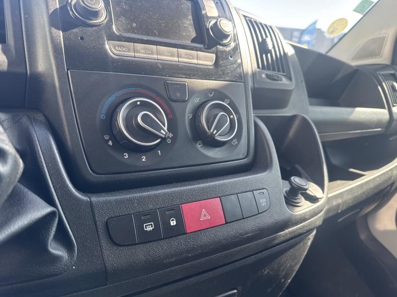 Image PEUGEOT Boxer Fg 330 L1H1 2.2 BlueHDi S&S 140 ch Premium