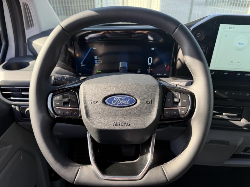 Image FORD Tourneo Custom 340 L1H1 Electrique 218ch 64kWh Titanium