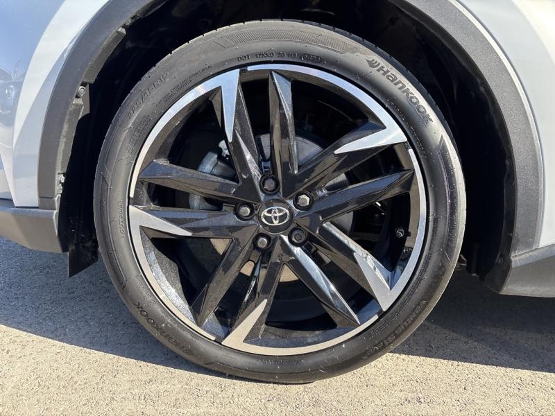 Image TOYOTA C-HR 122h GR-Sport 2WD E-CVT MY20