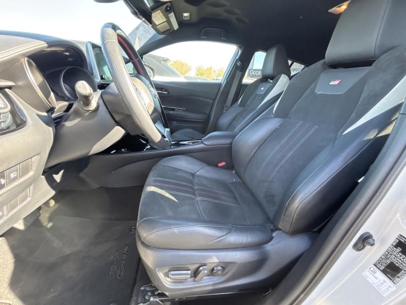 Image TOYOTA C-HR 122h GR-Sport 2WD E-CVT MY20